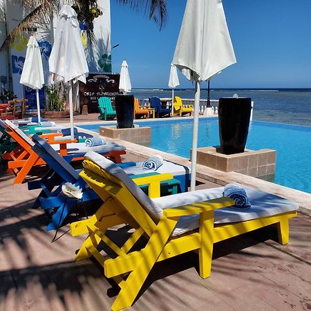 Casa Almarenzo Bed & Breakfast Bolinao Exteriör bild