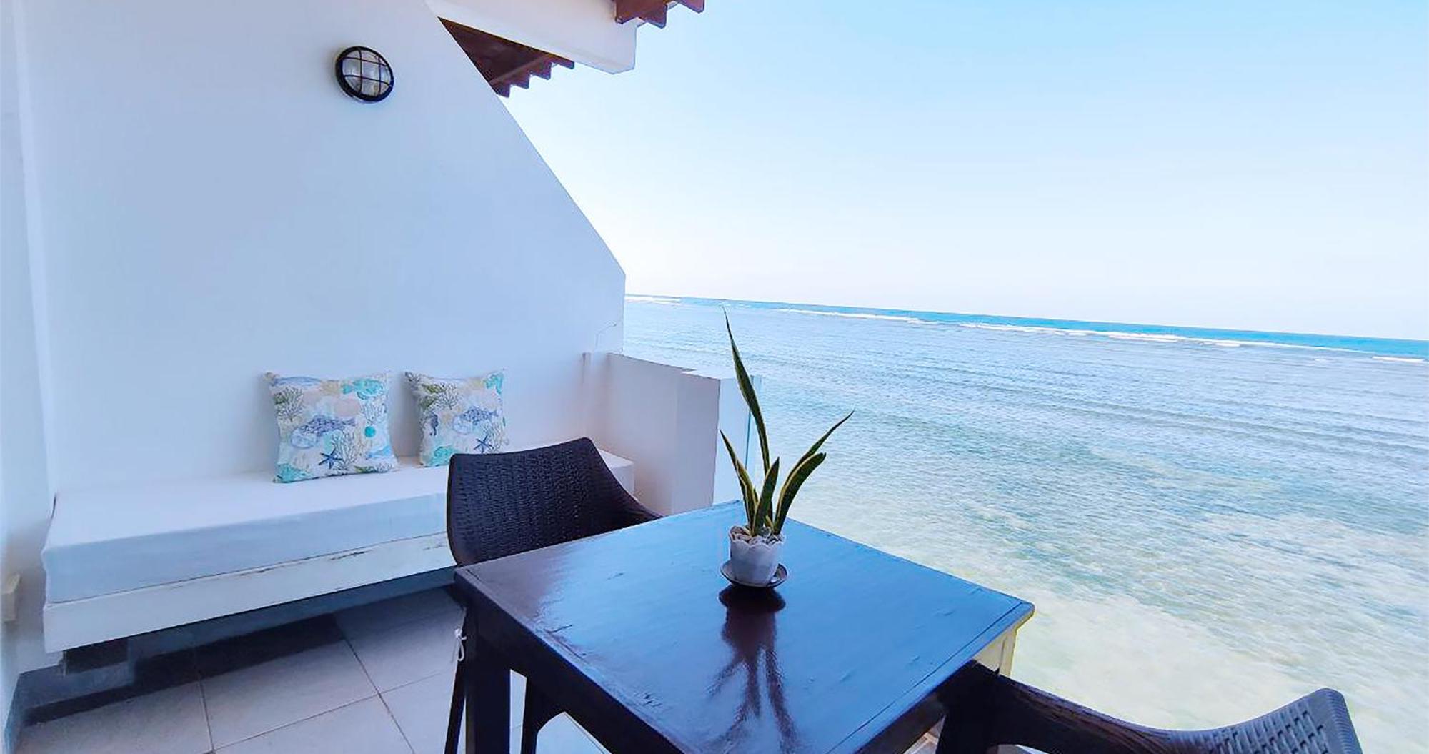 Casa Almarenzo Bed & Breakfast Bolinao Exteriör bild