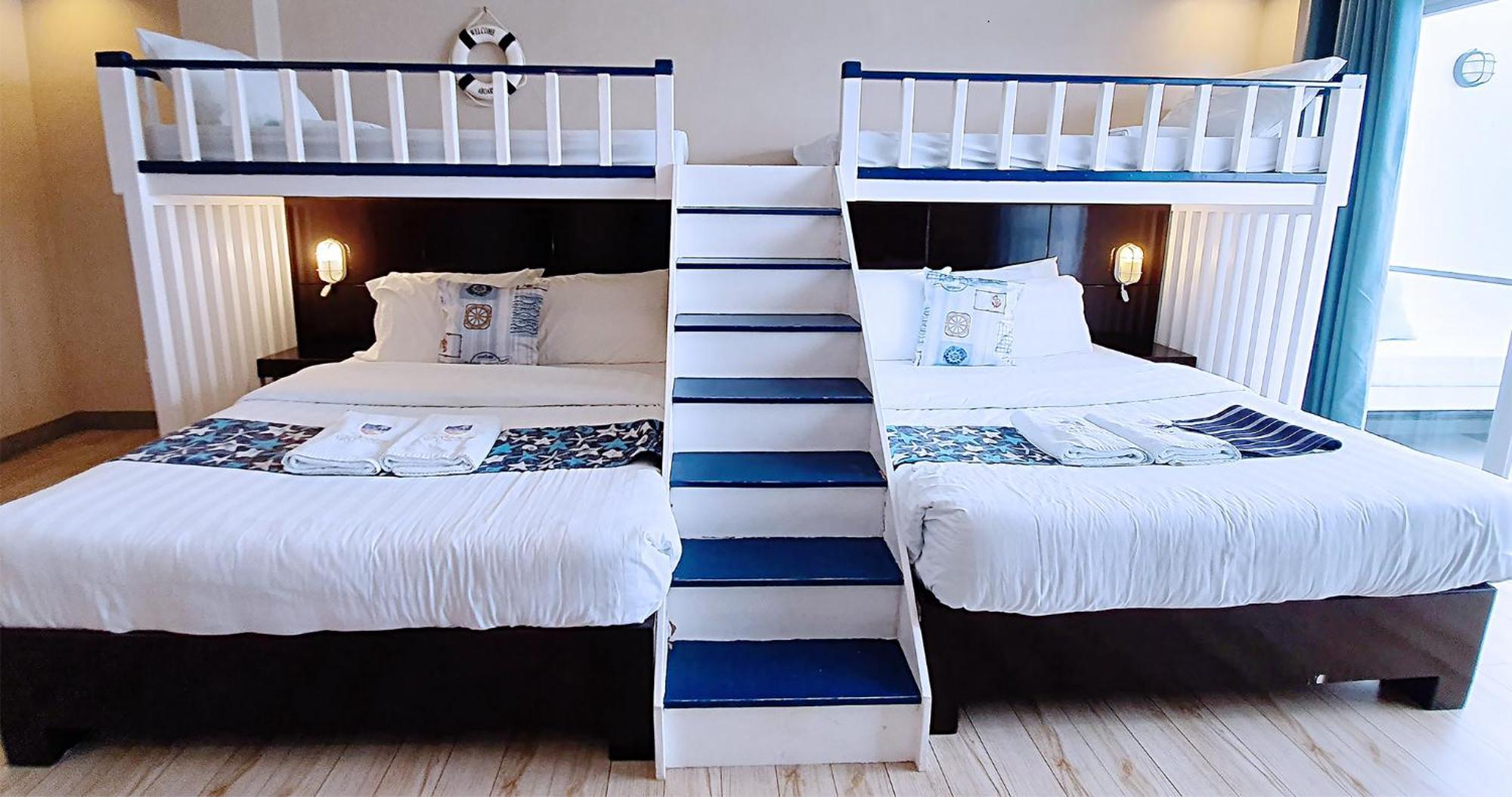 Casa Almarenzo Bed & Breakfast Bolinao Exteriör bild