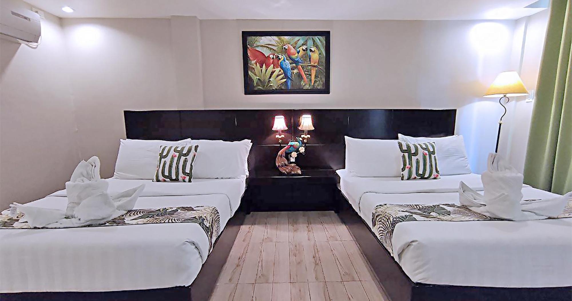 Casa Almarenzo Bed & Breakfast Bolinao Exteriör bild