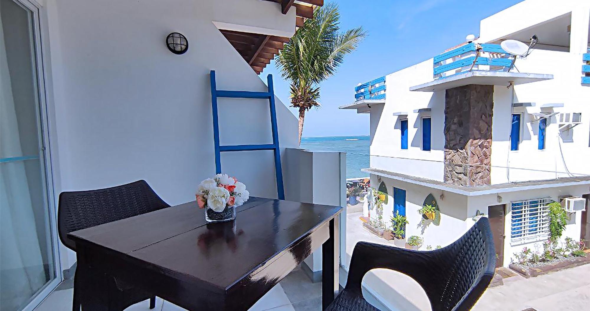 Casa Almarenzo Bed & Breakfast Bolinao Exteriör bild