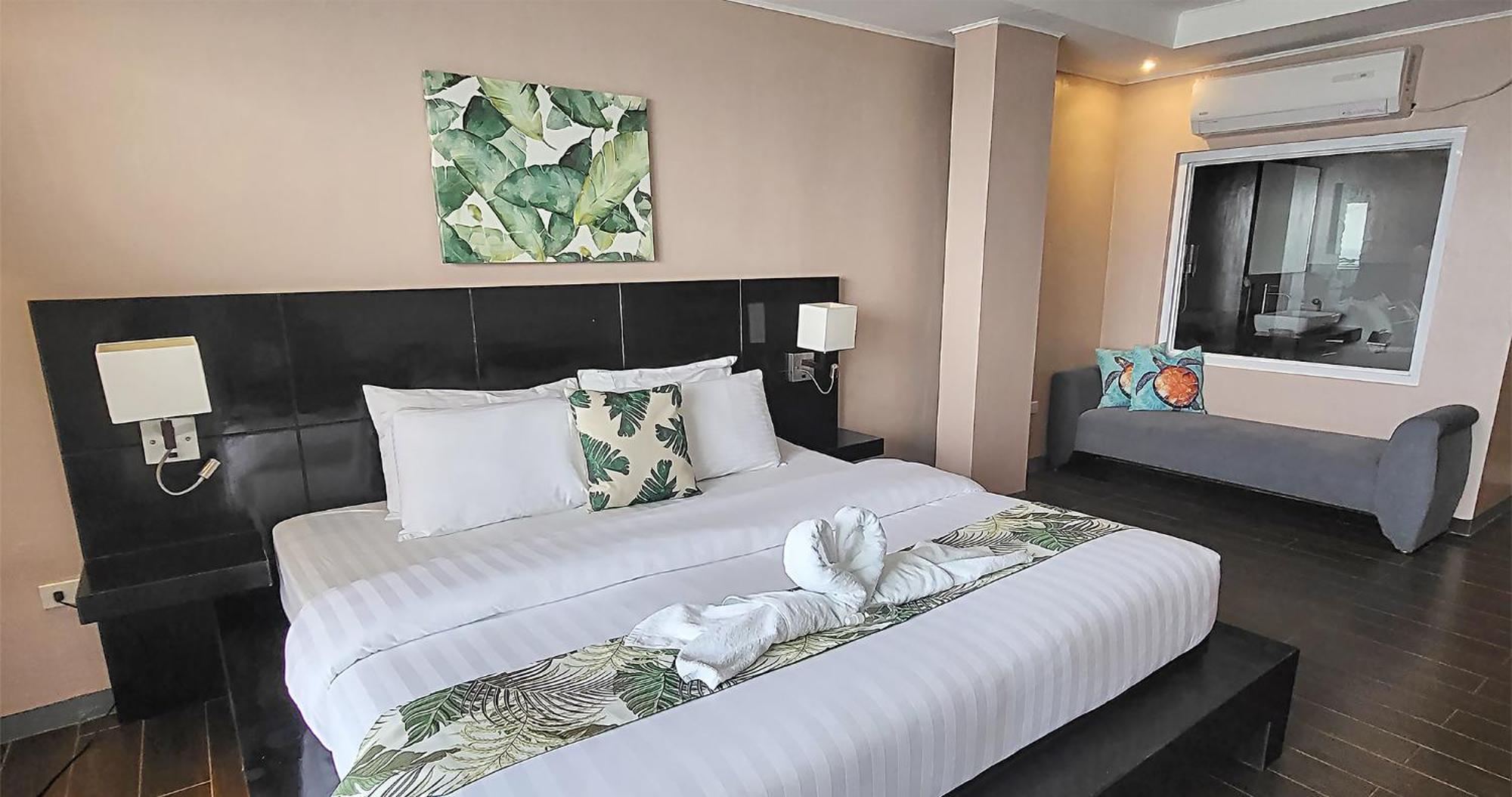 Casa Almarenzo Bed & Breakfast Bolinao Exteriör bild