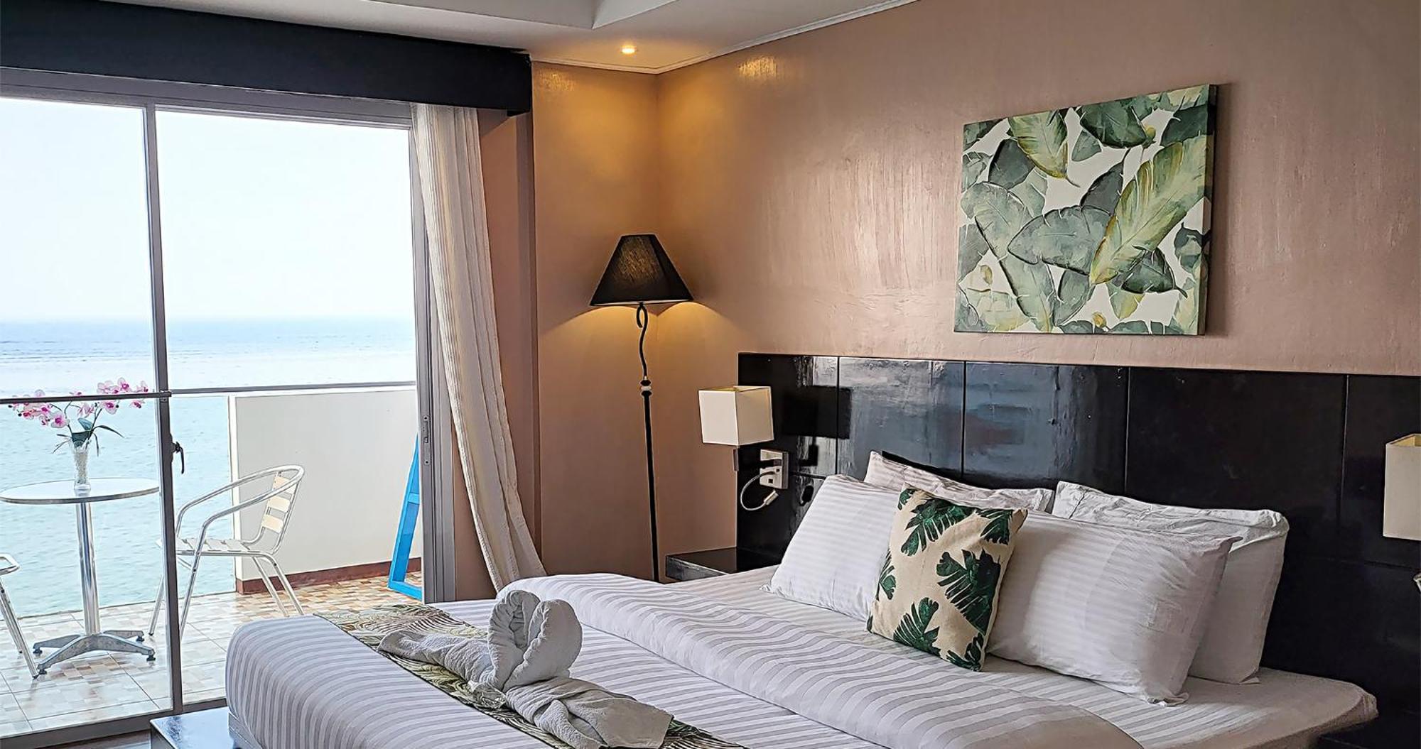 Casa Almarenzo Bed & Breakfast Bolinao Exteriör bild