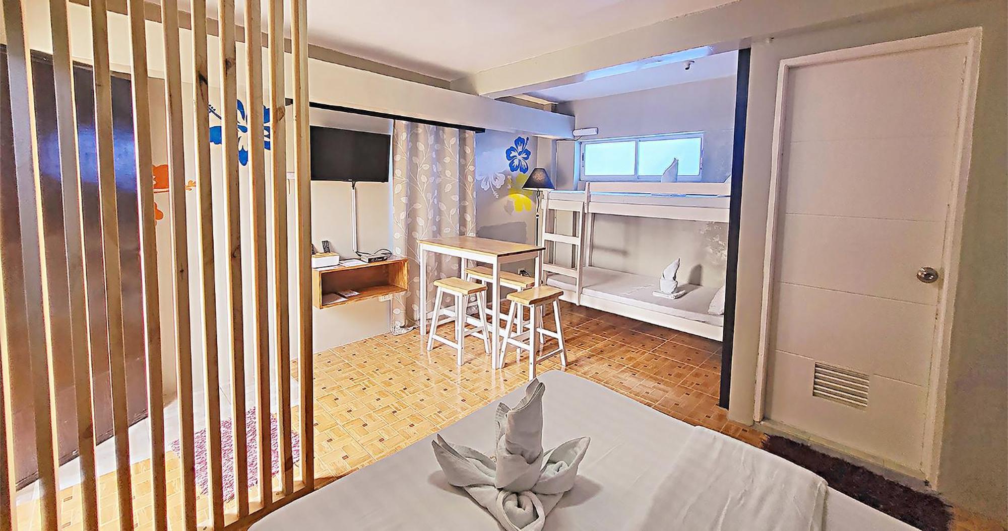 Casa Almarenzo Bed & Breakfast Bolinao Exteriör bild