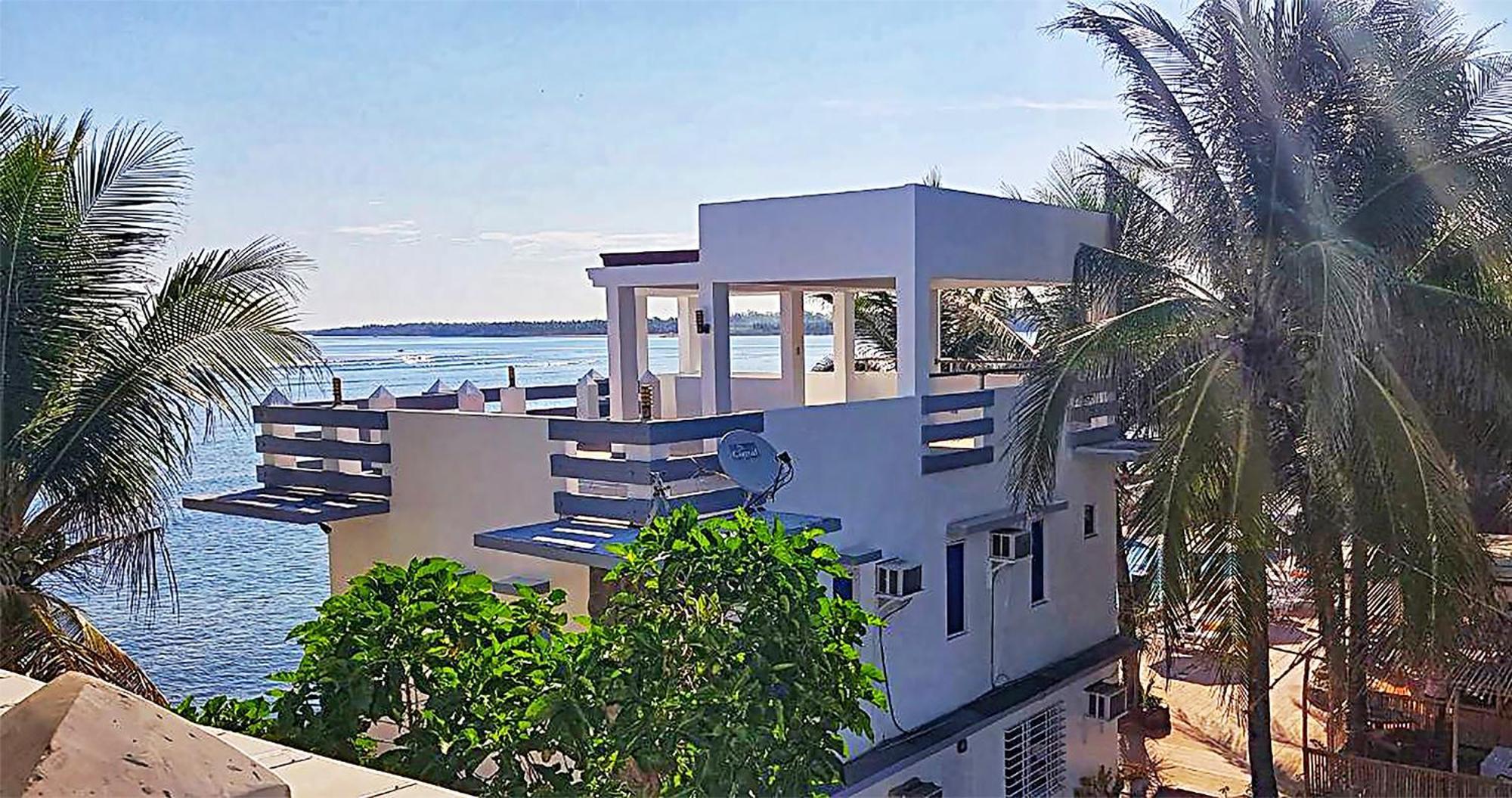 Casa Almarenzo Bed & Breakfast Bolinao Exteriör bild